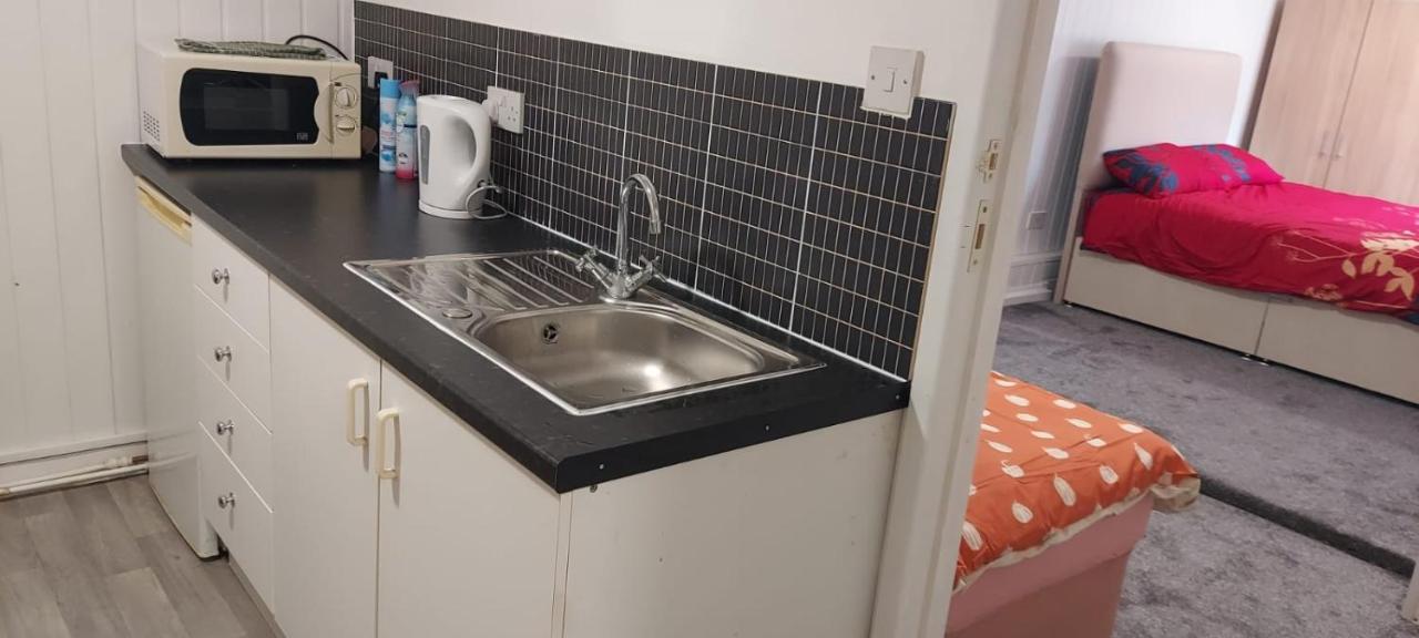 Lovely 3-Bed Apartment In Parkgate Rotherham Exteriör bild